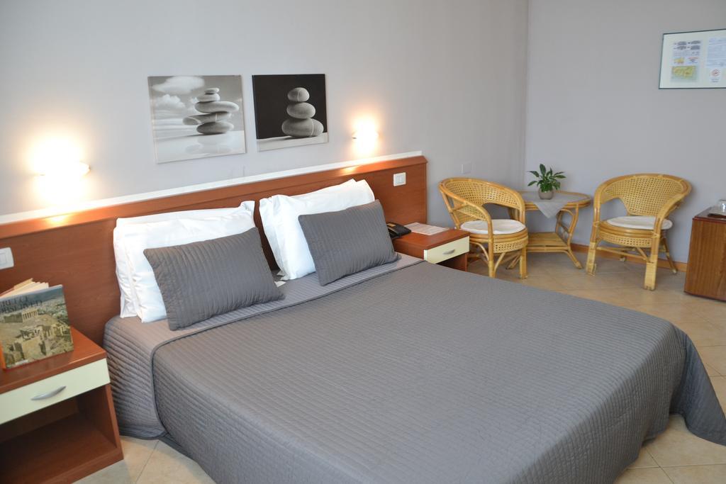 Hotel Petrarca Boara Pisani Szoba fotó
